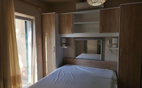 Tiho'S Apartments